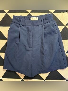 Abercrombie & Fitch Navy High-Waist Pleated Shorts